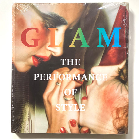 Glam : The Performance of Style
