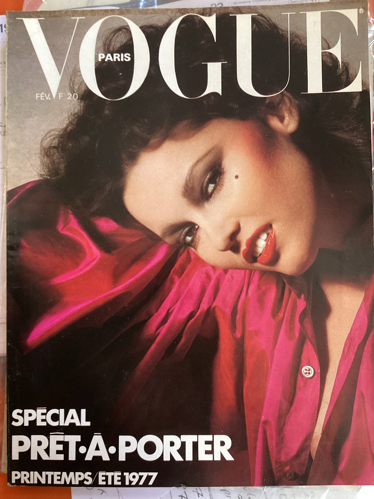 Vogue Paris Fevrier 1977 Guy Bourdin cover